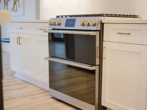 Kitchen - 3738 E Woodhue St, Springfield, MO 65802 photo 6 of 16