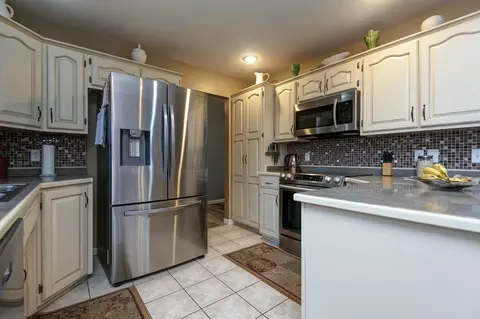 106 Jacaranda, Willard, MO 65781 photo 8