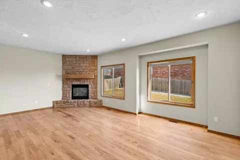 826 N Cedar Ridge Ave, Springfield, MO 65802 photo 9