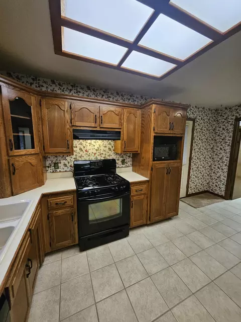 1409 Linwood St, Monett, MO 65708 photo 11
