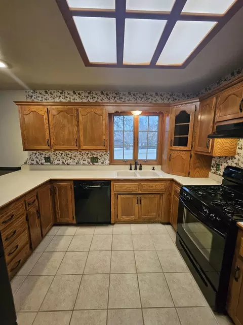1409 Linwood St, Monett, MO 65708 photo 10