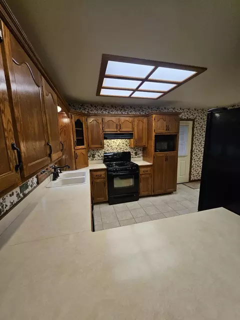 1409 Linwood St, Monett, MO 65708 photo 12