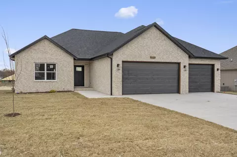 5231 Logan Dr, Battlefield, MO 65619 photo 2
