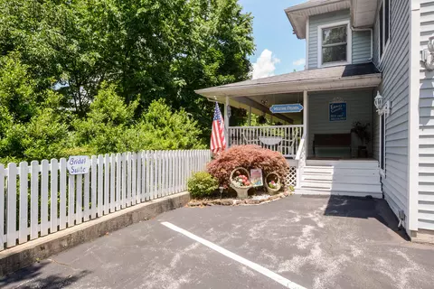 Exterior - 143 Arizona Dr, Branson, MO 65616 photo 14 of 42