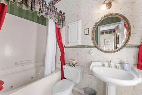 Bath - 143 Arizona Dr, Branson, MO 65616 photo 1 of 5