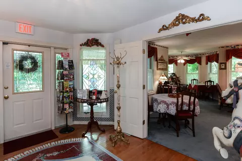 Entry Way - 143 Arizona Dr, Branson, MO 65616 photo 5 of 10