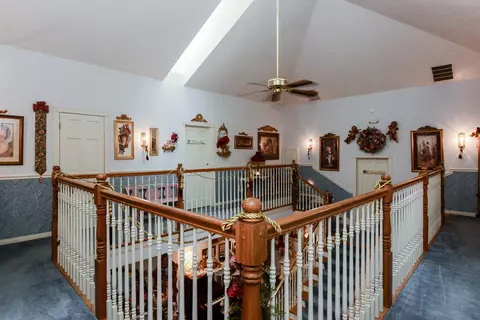 Entry Way - 143 Arizona Dr, Branson, MO 65616 photo 8 of 10