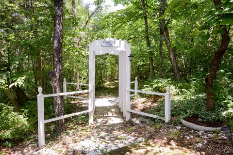 Exterior - 143 Arizona Dr, Branson, MO 65616 photo 5 of 42