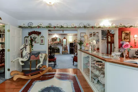 Entry Way - 143 Arizona Dr, Branson, MO 65616 photo 9 of 10