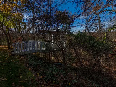 Exterior - 143 Arizona Dr, Branson, MO 65616 photo 18 of 42