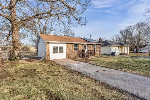 312 Mitchell Ave, Clever, MO 65631 photo 3