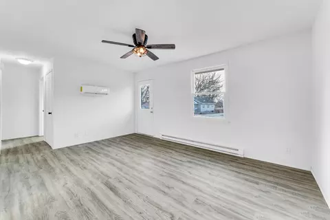 312 Mitchell Ave, Clever, MO 65631 photo 6