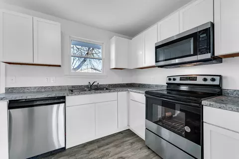 312 Mitchell Ave, Clever, MO 65631 photo 8