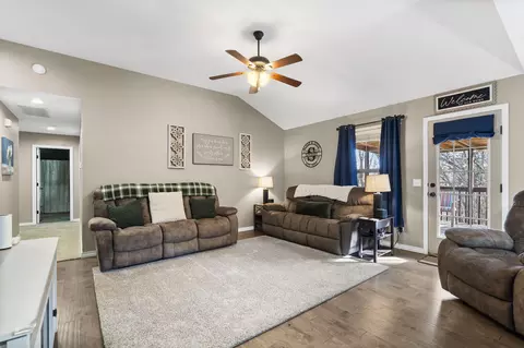 1009 Amanda Ave, Monett, MO 65708 photo 3