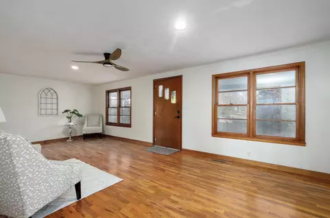 2119 S Missouri Ave, Springfield, MO 65807 photo 8