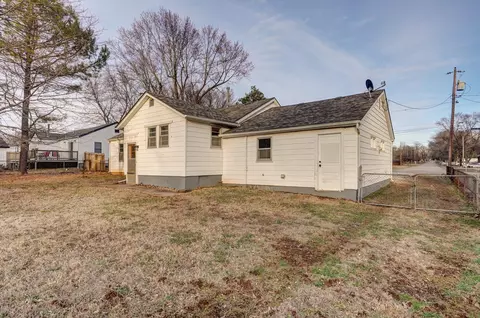 2119 S Missouri Ave, Springfield, MO 65807 photo 28