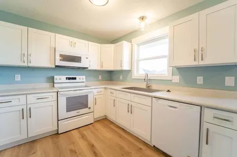 2795 E Moonlight St, Republic, MO 65738 photo 9