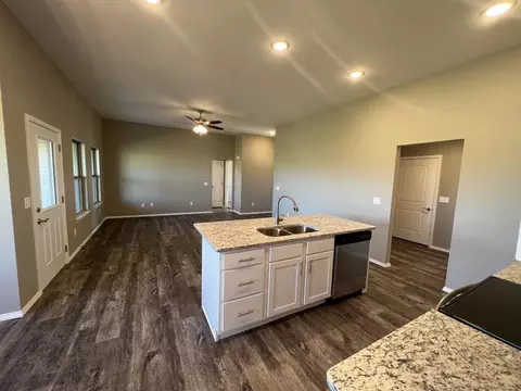 581 E Melton Rd, Ozark, MO 65721 photo 3