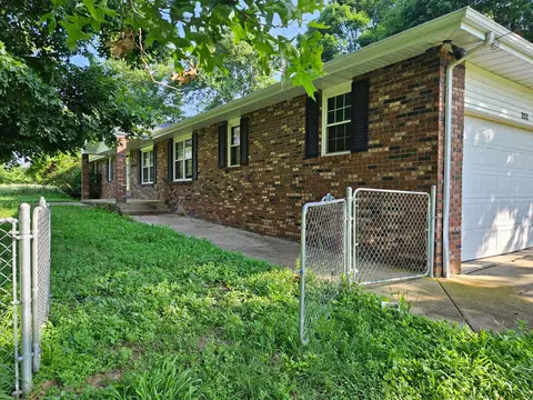 252 E Saddle Ln, Springfield, MO 65803 photo 1