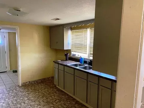 815 S Hudson Ave, Aurora, MO 65605 photo 9