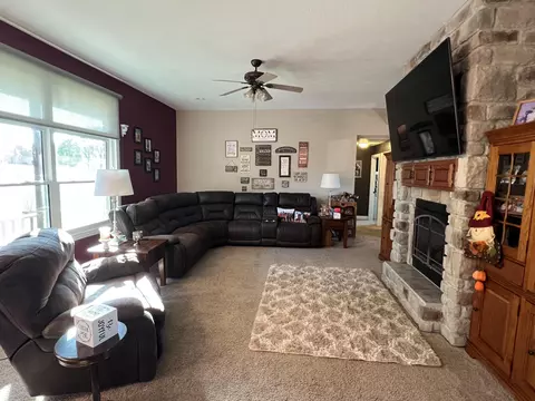 219 E Creekview Rd, Clever, MO 65631 photo 3