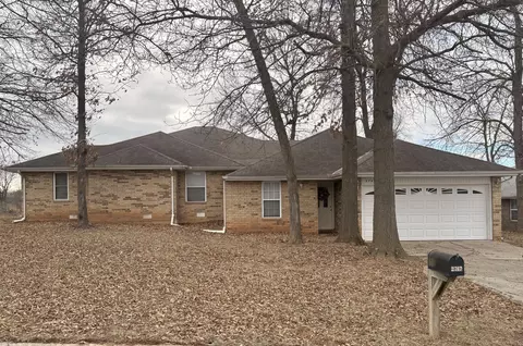 27673221 Moore Greenwood St, Springfield, MO 65807 photo 2