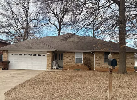 27673221 Moore Greenwood St, Springfield, MO 65807 photo 4