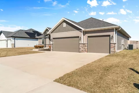 2815 E Auburn Hills St, Republic, MO 65738 photo 3