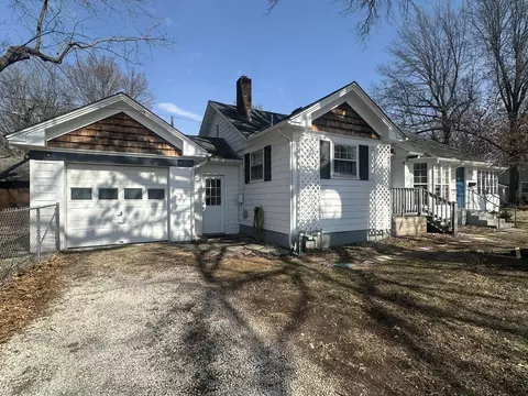 1625 E Belmont St, Springfield, MO 65802 photo 2