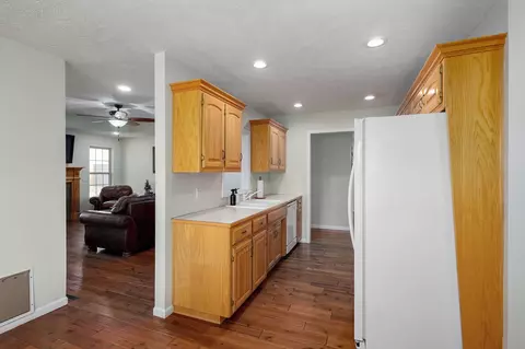 509 Pine St, Willard, MO 65781 photo 8