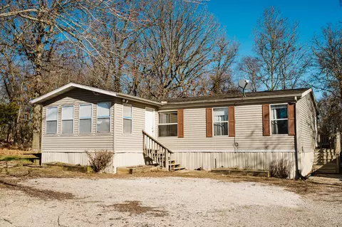 21228 Lawrence 2230, Aurora, MO 65605