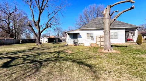 802 First Ave, Monett, MO 65708 photo 2