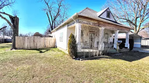 802 First Ave, Monett, MO 65708