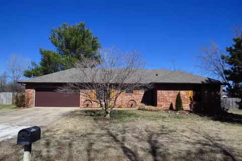 207 E Meadowbrook Rd, Clever, MO 65631 photo 2