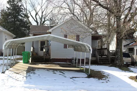 810 W College St, Springfield, MO 65806 photo 1
