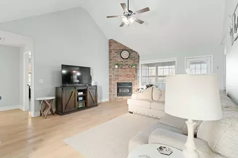 3908 N Grassland Dr, Ozark, MO 65721 photo 5