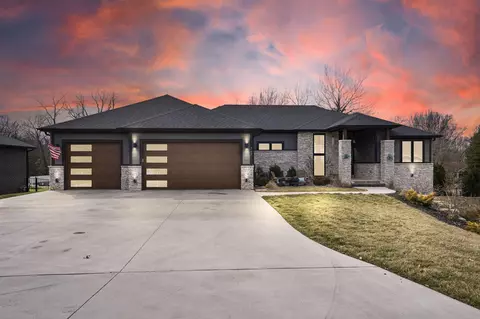 767 Thornridge Dr, Springfield, MO 65809 photo 2