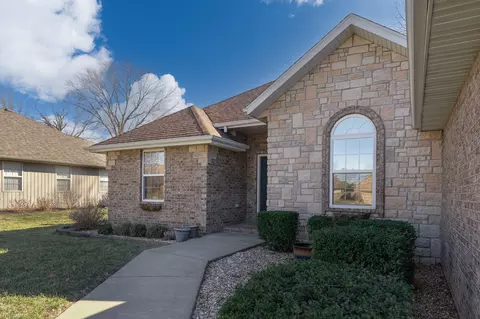 5708 N Seacrest Dr, Ozark, MO 65721 photo 3