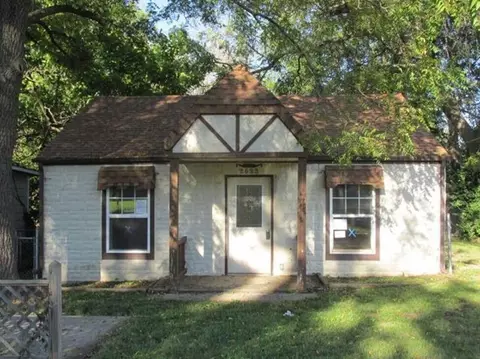 2523 N Pierce Ave, Springfield, MO 65803 photo 1