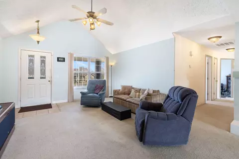3996 W Edgewood St, Springfield, MO 65807 photo 4