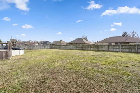 3996 W Edgewood St, Springfield, MO 65807 photo 25