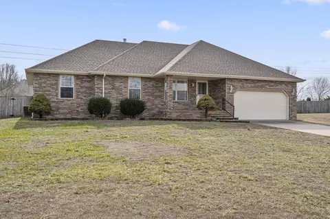 3996 W Edgewood St, Springfield, MO 65807 photo 2