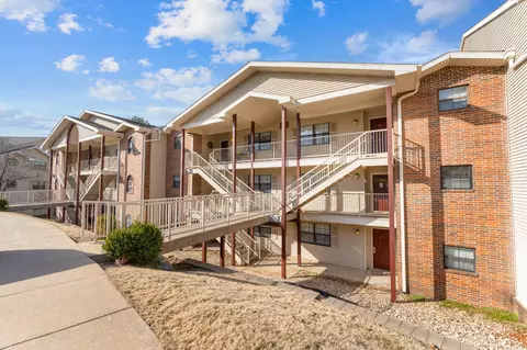 350 S Wildwood Dr #4, Branson, MO 65616