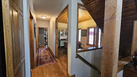 Entry Way - 2789 Highway Jj, Squires, MO 65755 photo 5 of 8