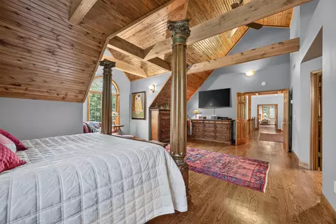 Bedroom - 2789 Highway Jj, Squires, MO 65755 photo 6 of 9