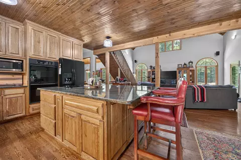 Kitchen - 2789 Highway Jj, Squires, MO 65755 photo 3 of 5