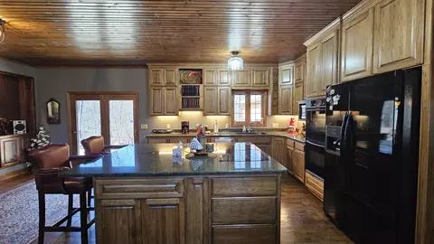 Kitchen - 2789 Highway Jj, Squires, MO 65755 photo 4 of 4