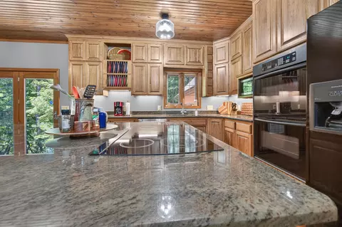 Kitchen - 2789 Highway Jj, Squires, MO 65755 photo 4 of 5