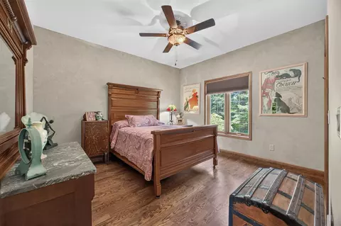 Bedroom - 2789 Highway Jj, Squires, MO 65755 photo 2 of 9