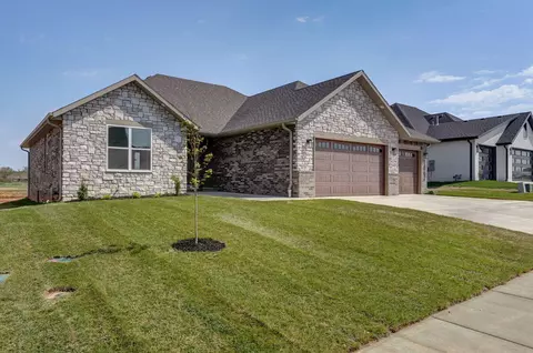 1861 E Cobblestone Dr, Ozark, MO 65721 photo 2